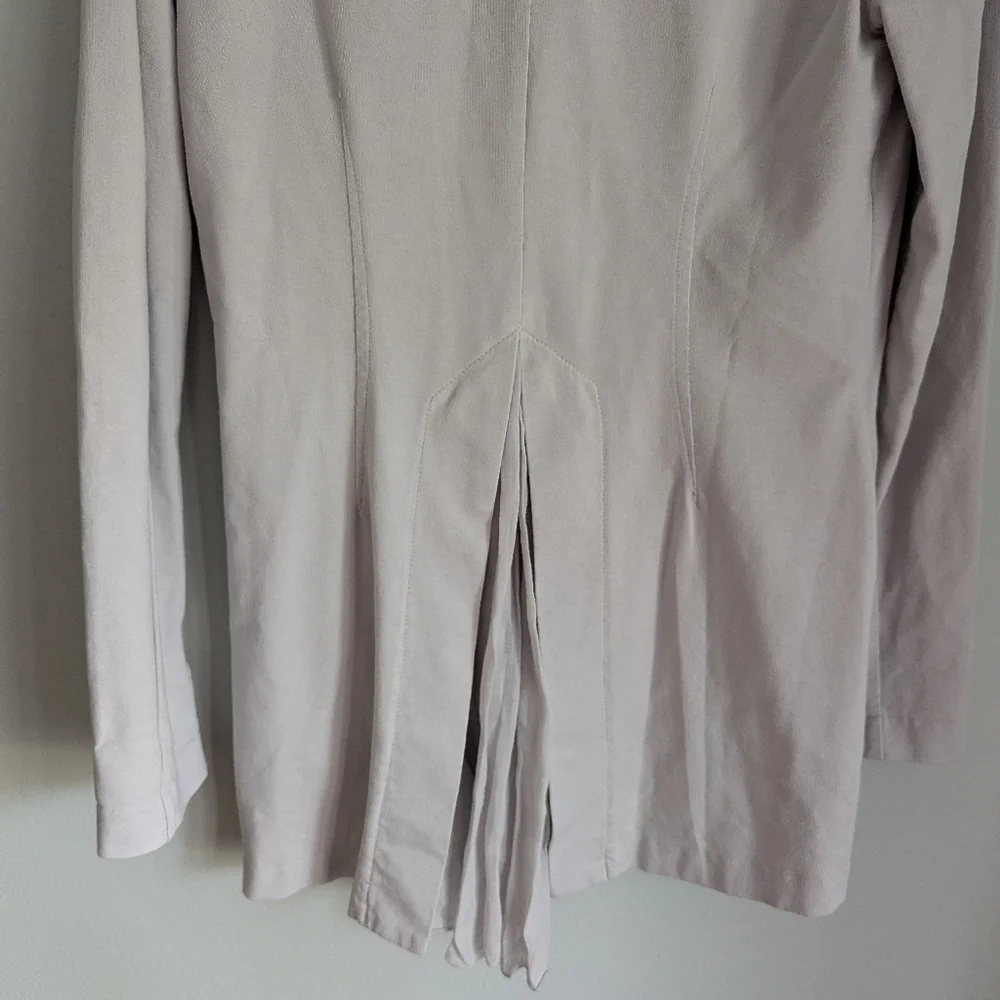 European Culture Women's XS Light Gray Soft Jacket Flat Collar Pleated Tail - Picture 6 of 12